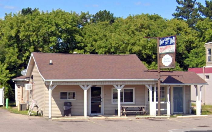 Hercs Beef Buffet - Bobs Carryout New Hudson (newer photo)